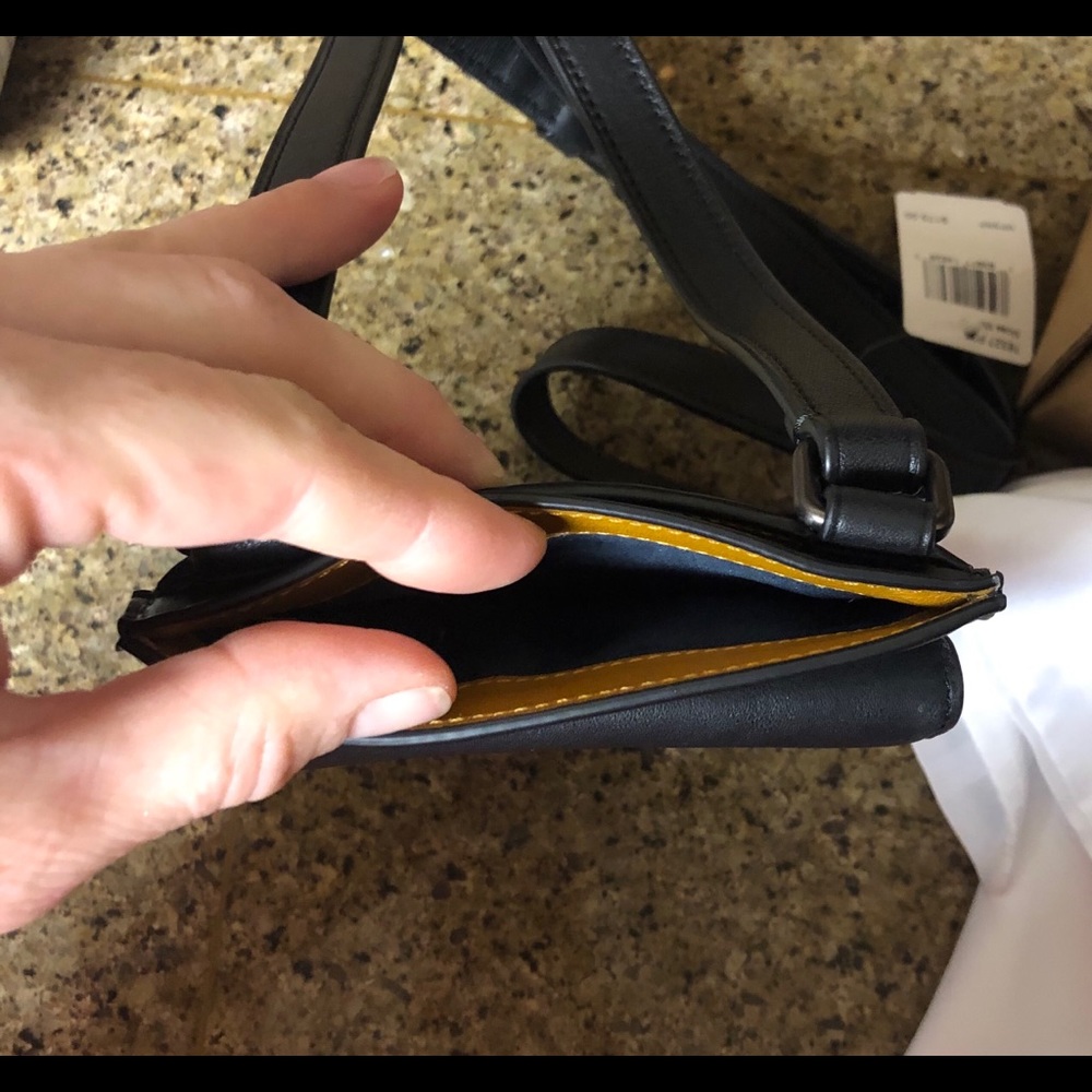 Authentic Coach Hybrid Pouch - Picture 6 of 7